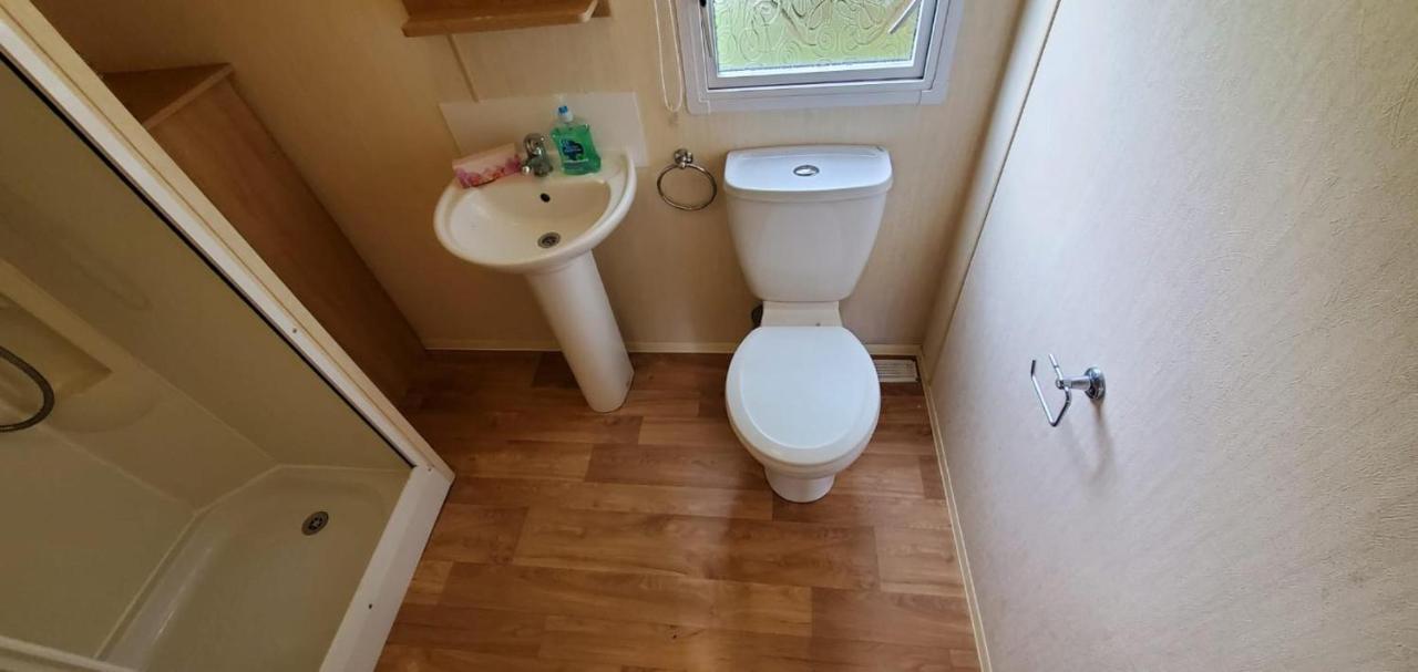 Cosy Caravan In Rhyl North Wales Εξωτερικό φωτογραφία